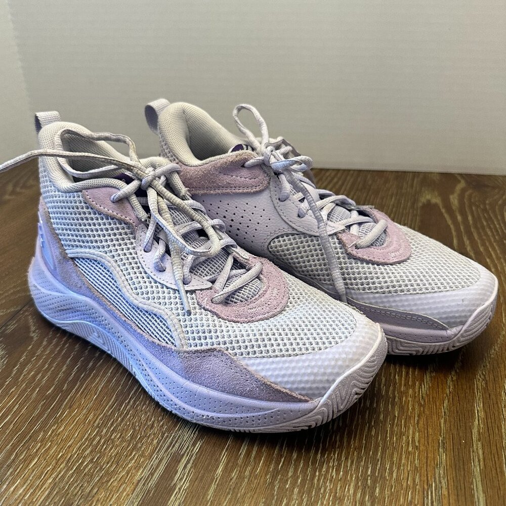 Curry 3Z 24 Youth Sneakers - 5.5 - Lavender